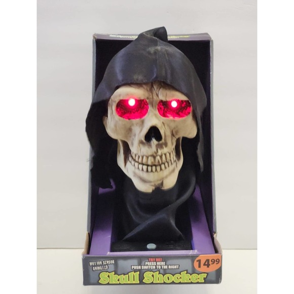 Newtoys & Novelty Skull Shocker Motion Sensor Animated Pops Out & Roars Working - Picture 5 of 5